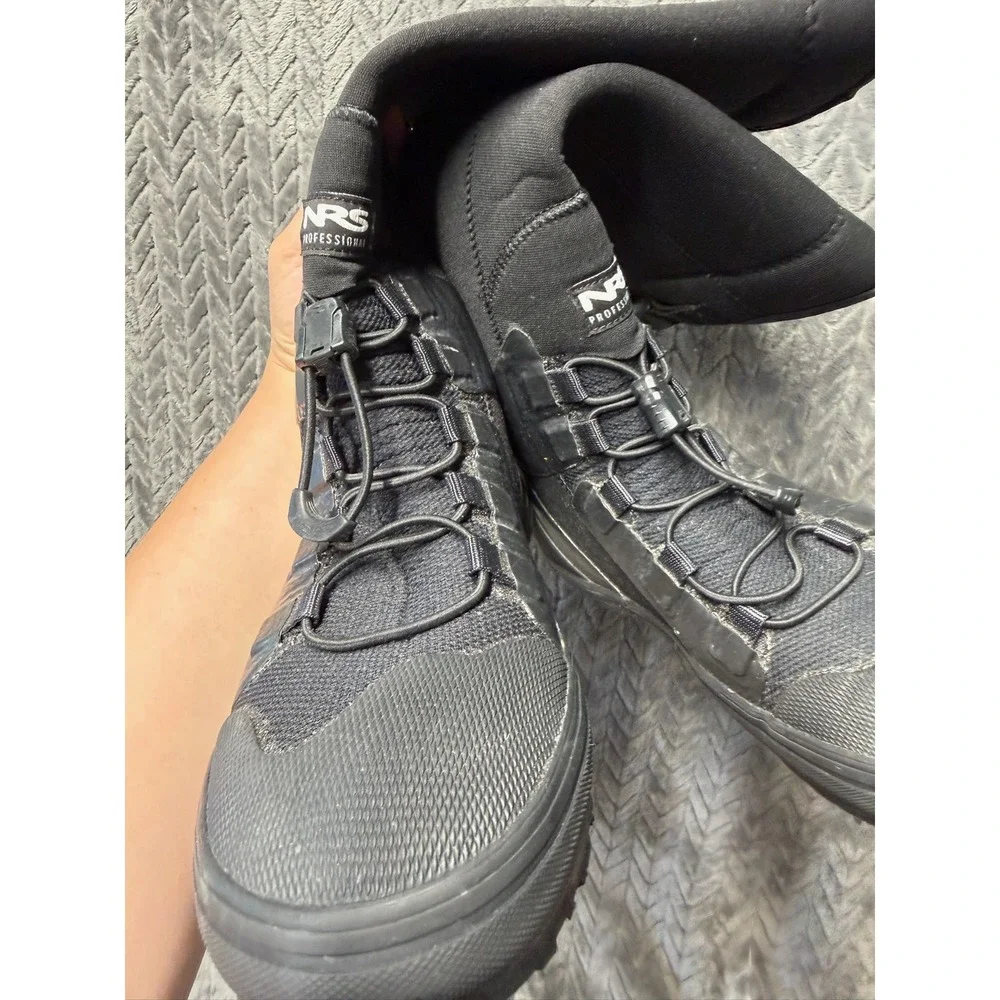 NRS Boundary Boots 7 Black Excellent Waterproof Neoprene Paddling 30035.02